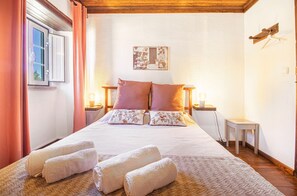 Phòng đôi Tiêu chuẩn, phòng tắm riêng, quang cảnh vườn (Chambre Std 2) | Trang trí khác biệt, trang bị nội thất với thiết kế riêng biệt 