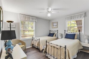 3 Schlafzimmer, Bügeleisen/Bügelbrett, kostenloses WLAN, Bettwäsche
