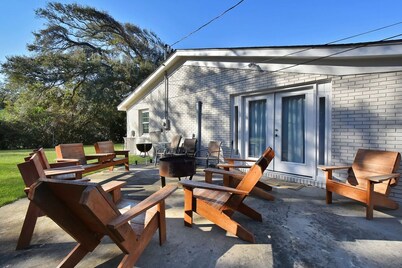 Newbern Cottage - fabulous cottage only 2 blocks from the beach
