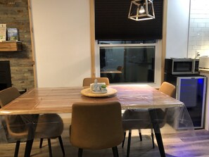 Dining - COZy- Nid Champêtre in Magog (Magog)