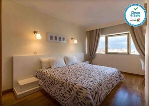 1 Schlafzimmer, Schreibtisch, Bügeleisen/Bügelbrett, Internetzugang