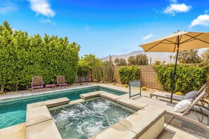 Unclassified image, 4 of 28, button