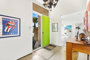 Interior - 'Troubadour' Mid Mod Getaway (Palm Springs)