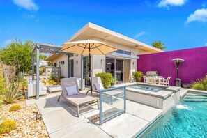 Unclassified image, 4 of 28, button