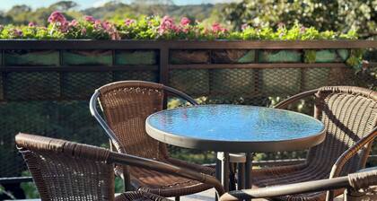 Wake Up with Birds in Monteverde - Forest Balcony & Walkable Location