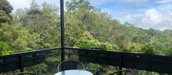 Wake Up with the Birds in Monteverde – Balcony, Views & Great Location