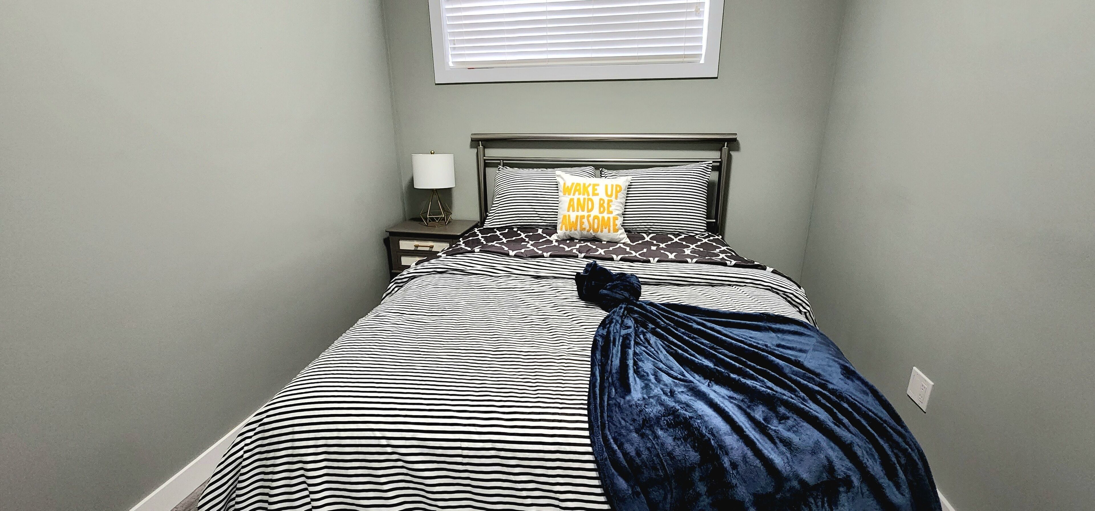 QUIET & COZY MODERN SUITE CLOSE TO RCMP