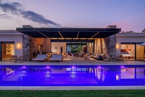 A heated pool - Stunning 11Bd Villa, Chef + Butler + Indoor Tennis + Steps from the Beach!!! (San Jose del Cabo)