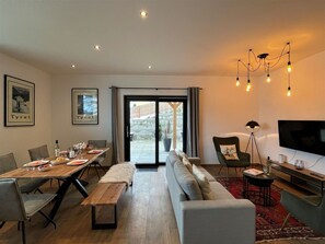 TV - Lovely apartment for 4 guests with WIFI, TV and terrace (Wildschönau)