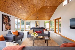 Smart TV, fireplace, books