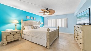 2 bedrooms, iron/ironing board, travel cot, free WiFi - Relax and Unwind Ocean-View Condo Step to the Beach with Heated pool and Tennis Court (Cocoa Beach)