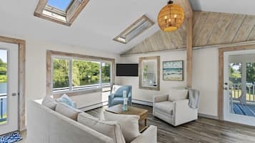 Smart-TV, Stereoanlage