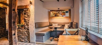 Charming 1-Bed loft in Caerleon