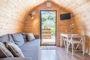 Studio, 1 keskisuuri parisänky ja vuodesohva | Olohuone