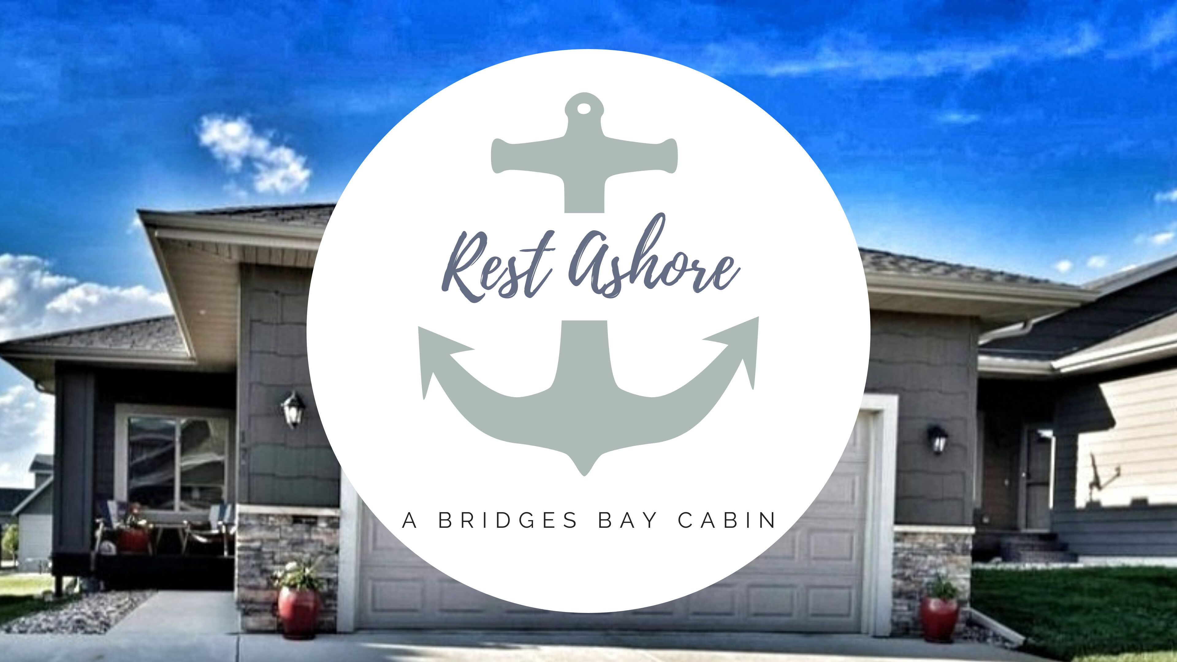 LARGE floorplan, 4 private bedrooms, gas firepit, big comfy beds, kid-friendly!
