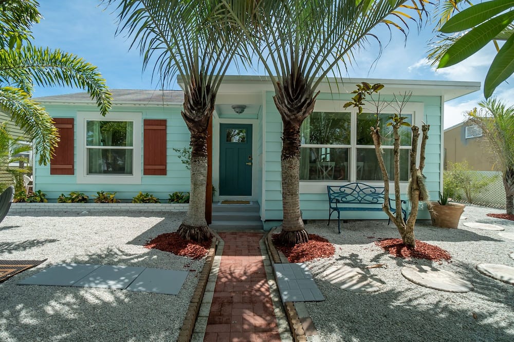 West Palm Beach Cottage