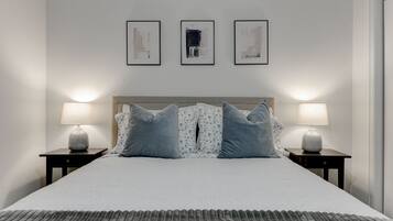 4 habitaciones, escritorio, tabla de planchar con plancha y wifi gratis