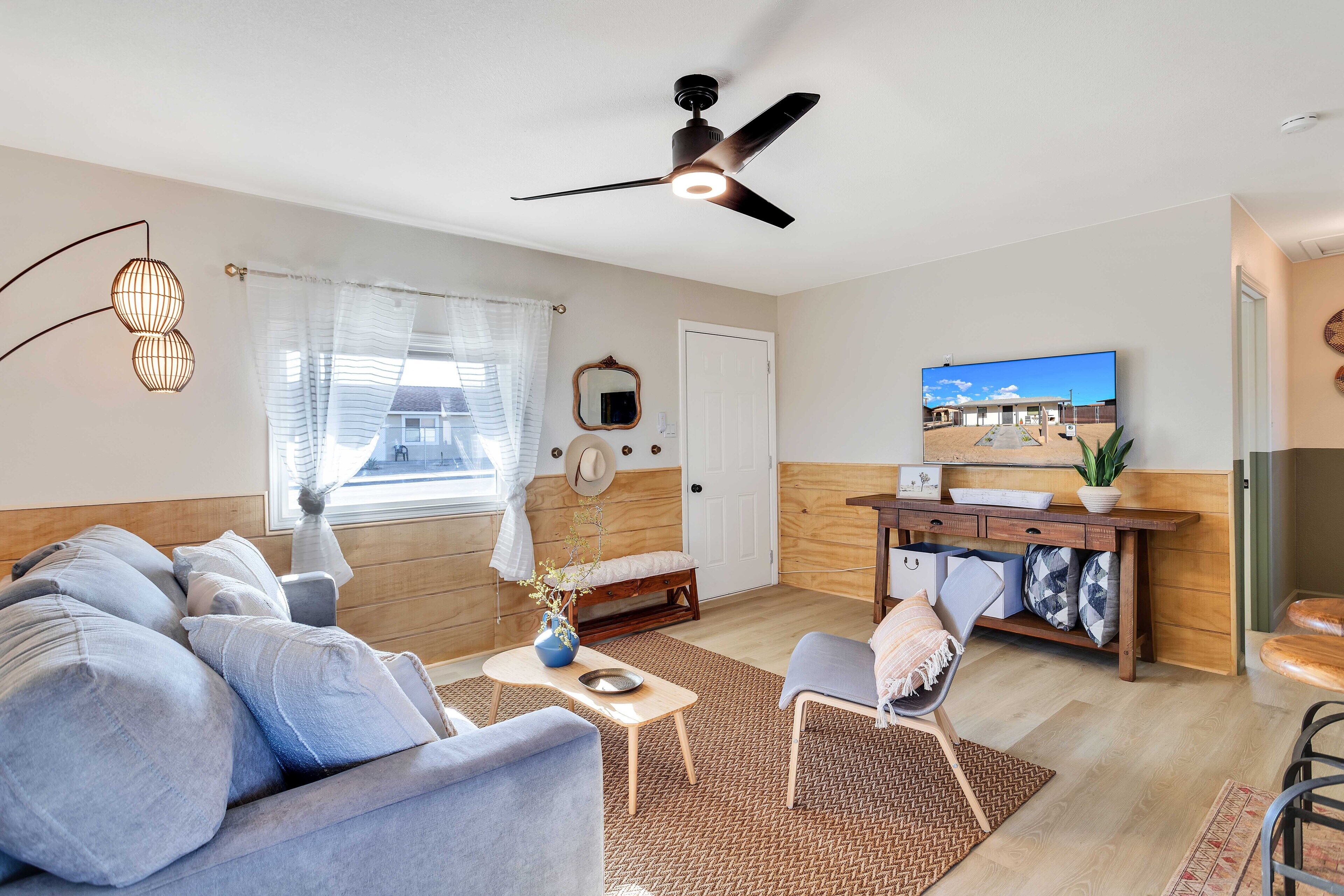 Desert Queen by Habitat 29 - Stay Here, Shop Here collection. Mins to JTNP.