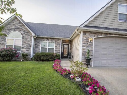 Comfy home in military community