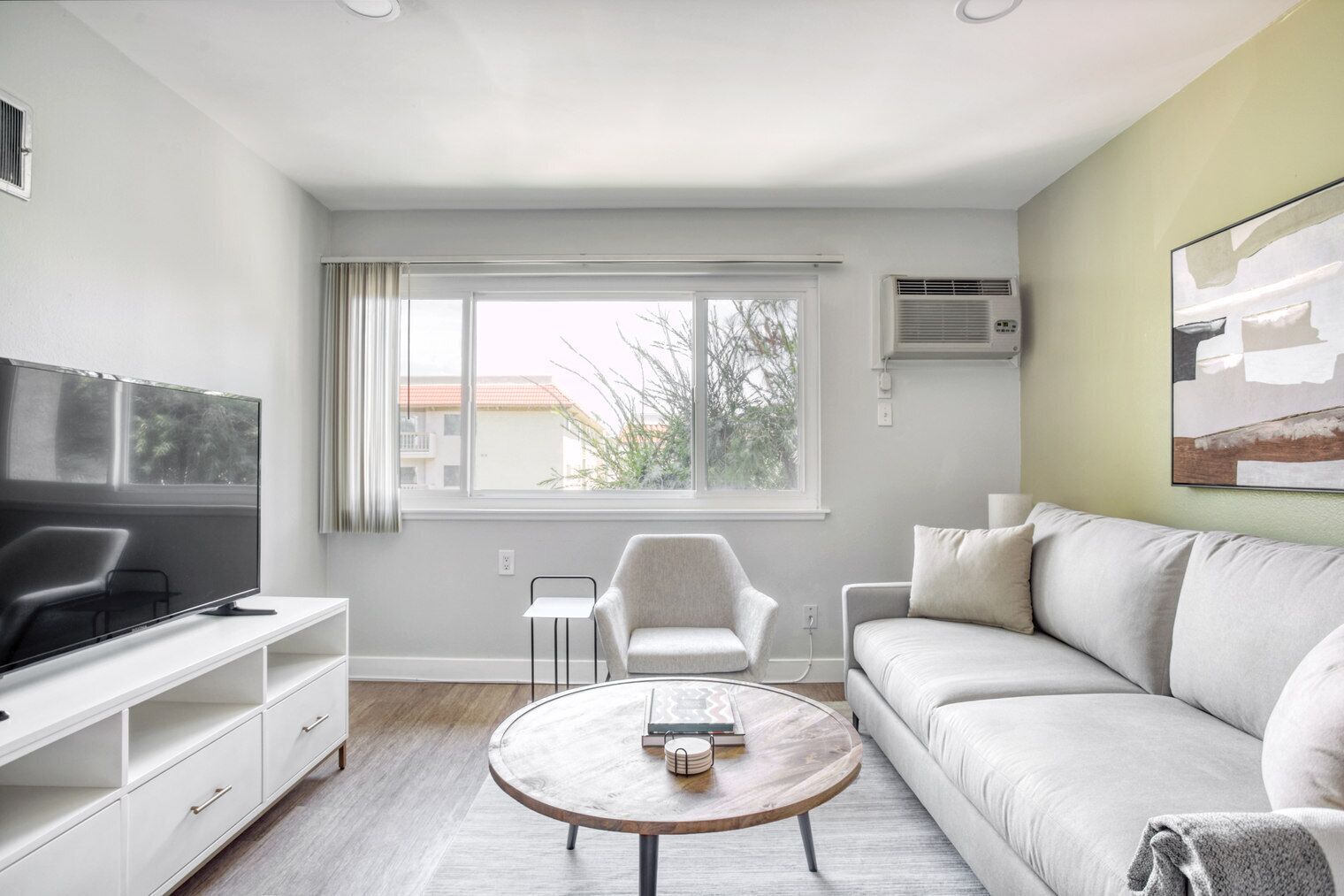 Beautiful Encino 1BR nr Ventura Blvd Shops & Restaurants, by Blueground