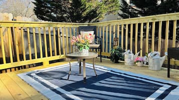 Romantic House, Multiple Beds, Kitchen, Ground Floor | Terrace/patio