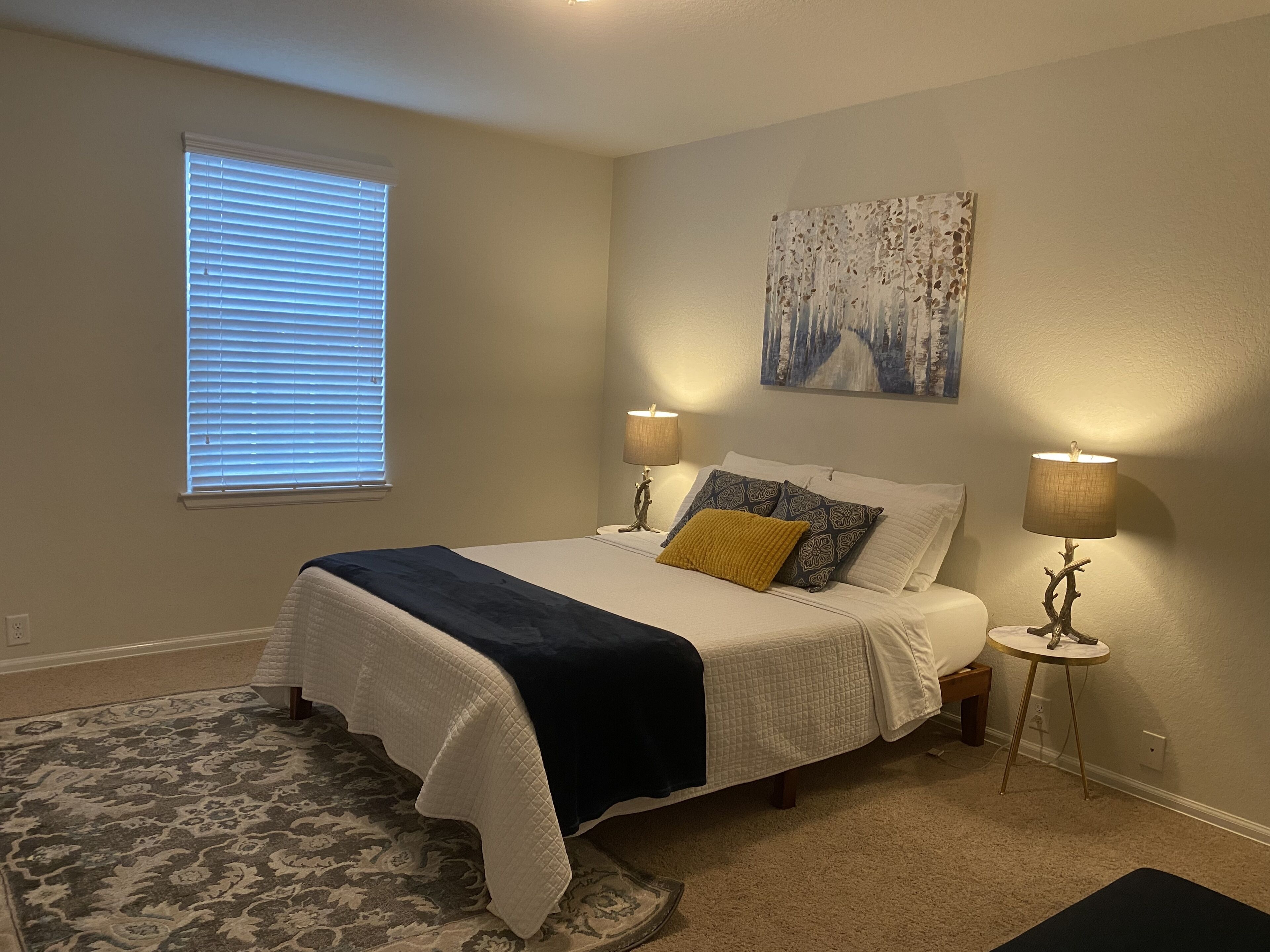 Beautiful and comfortable house 5 miles to sea world