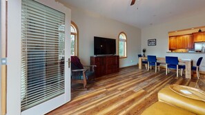 TV, fireplace, computer monitors