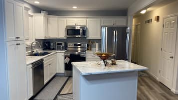 Comfort Room | Private kitchen