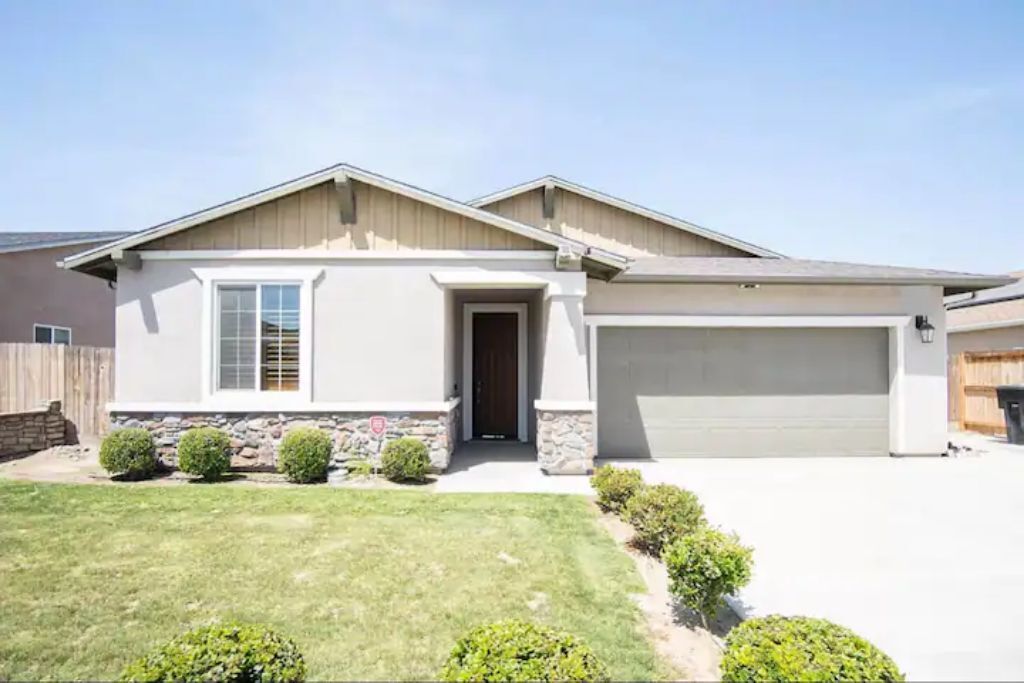 A Delightful and Peaceful Home Near Sequoia National Park