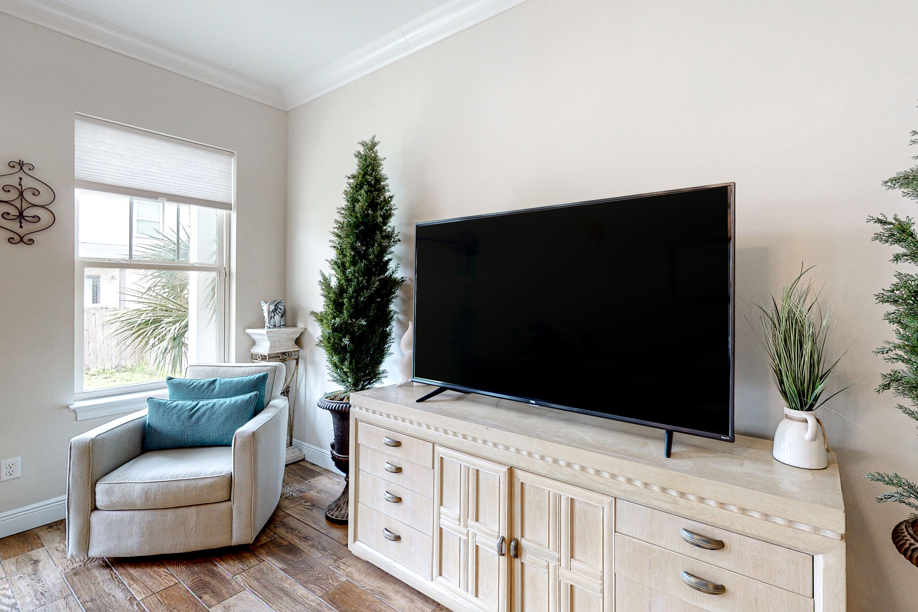 Dog-friendly beach house with balcony, fenced yard, & AC - walk to beach