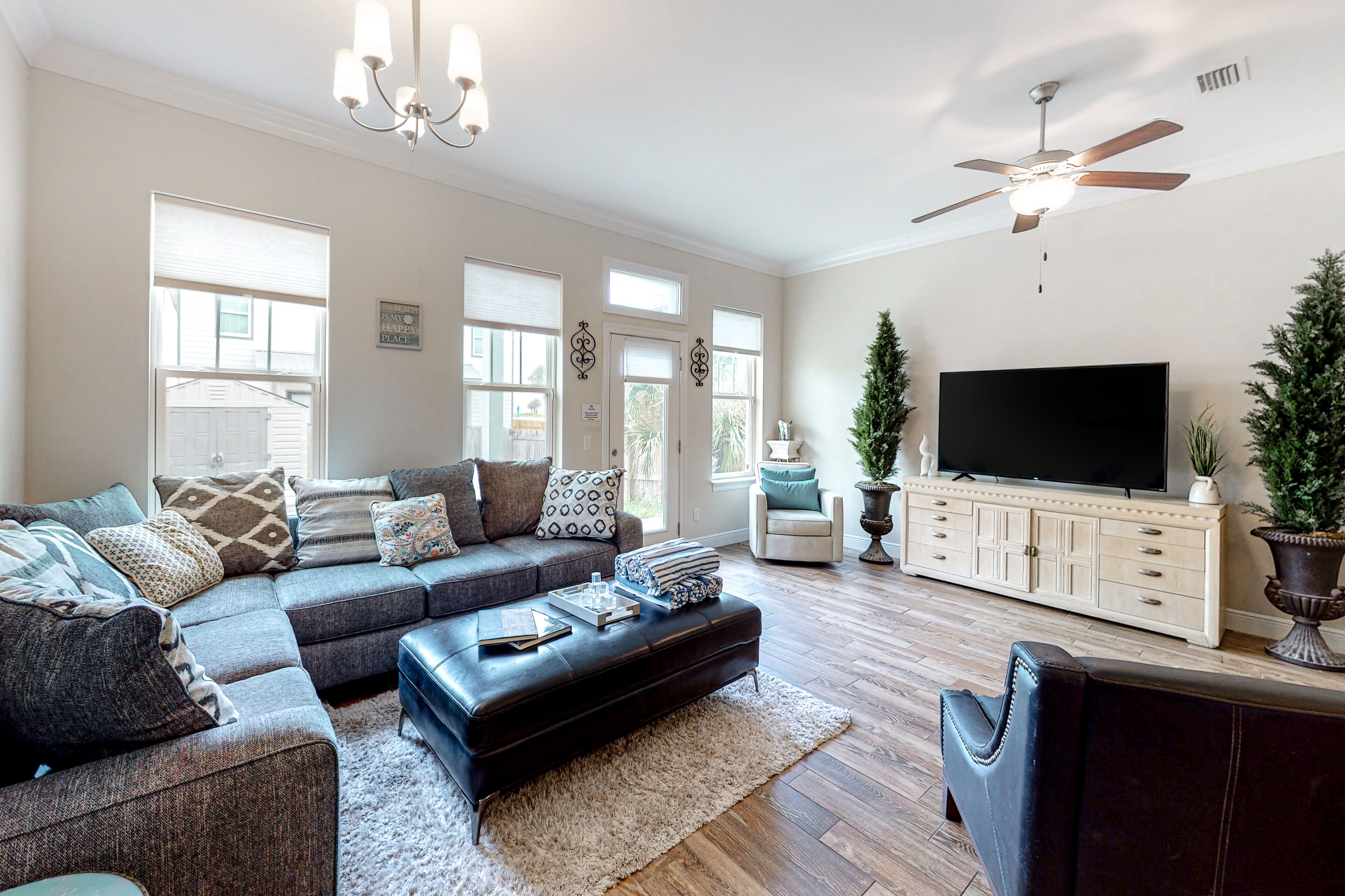 Dog-friendly beach house with balcony, fenced yard, & AC - walk to beach