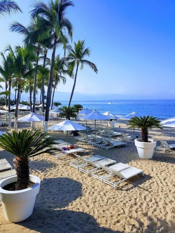 Beach - Icon Unit 502 (Puerto Vallarta)