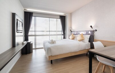 Kitzio House Hotel