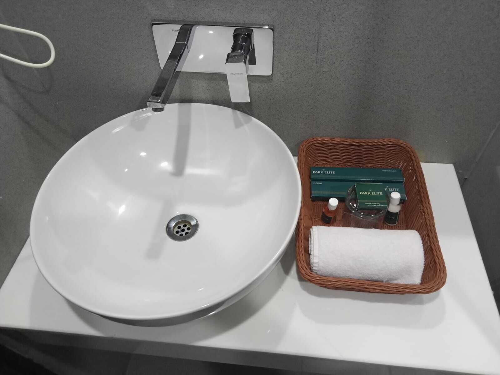 egyptian cotton sheets, premium bedding, down duvets, memory-foam beds