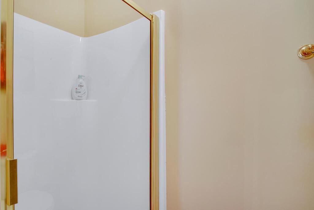 Maison Prestige, 3 chambres | Salle de bain | Ensemble baignoire-douche, douche cascade