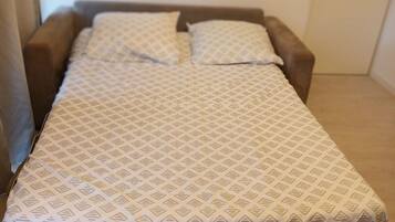 1 chambre, fer et planche à repasser, accès Internet, draps fournis