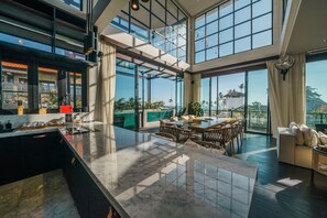 Luxury Apartment | Private kitchen | Full-size fridge, microwave, stovetop, coffee/tea maker - Penthouse Sunset Seabreeze (Canggu)