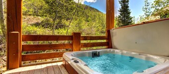 Nordic Retreat 5 Bedrooms PAC-2410 by KBM