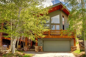 Estudio (5 Bedrooms) | Entrada de la propiedad