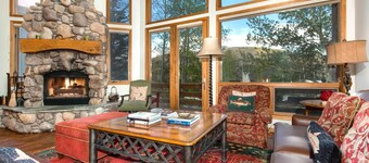 Nordic Retreat 5 Bedrooms PAC-2410 by KBM