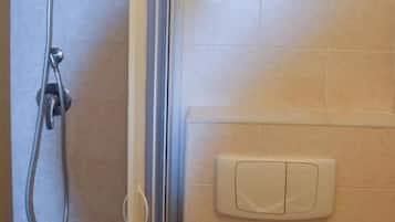 Asciugacapelli, bidet, asciugamani