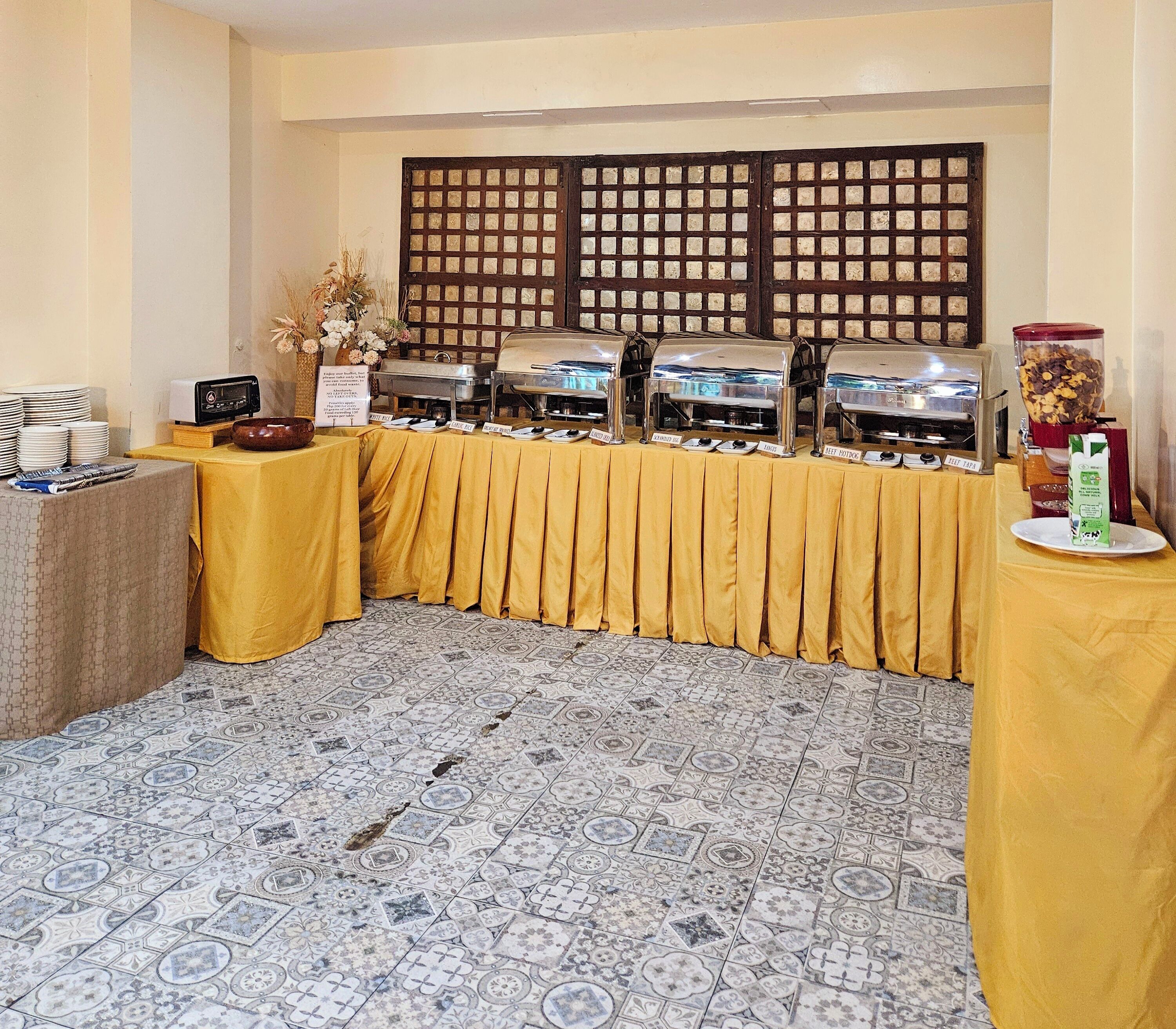 含每日當地特色早餐