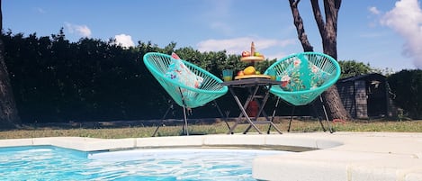 室外游泳池