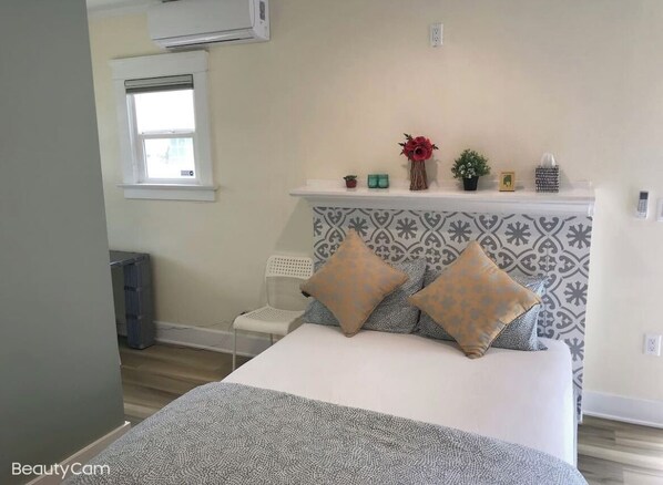 1 quarto, escrivaninha, ferros/tábuas de passar roupa, Wi-Fi