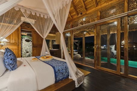 Villa | 1 bedroom, minibar, bed sheets