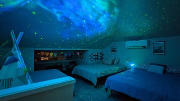 4 Schlafzimmer, Schreibtisch, Bügeleisen/Bügelbrett, Reisekinderbett