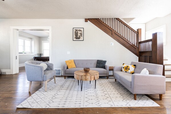 Smart TV, fireplace, books