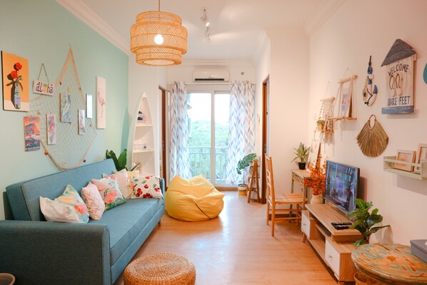 Apartment, 3 Bedrooms, Non Smoking, Microwave | Living area - youre.at - Galeri Ciumbuleuit Apartment (Bandung)