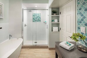 Shower, hair dryer, towels