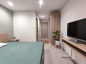 1 bedroom, desk, free WiFi